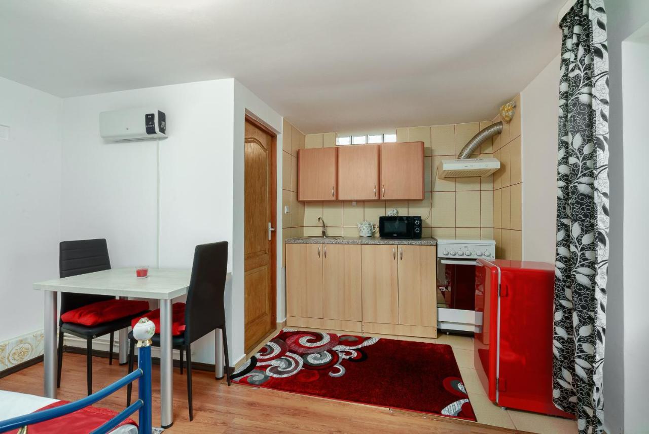 Stone Gate Apartment #3 Bukareszt Zewnętrze zdjęcie