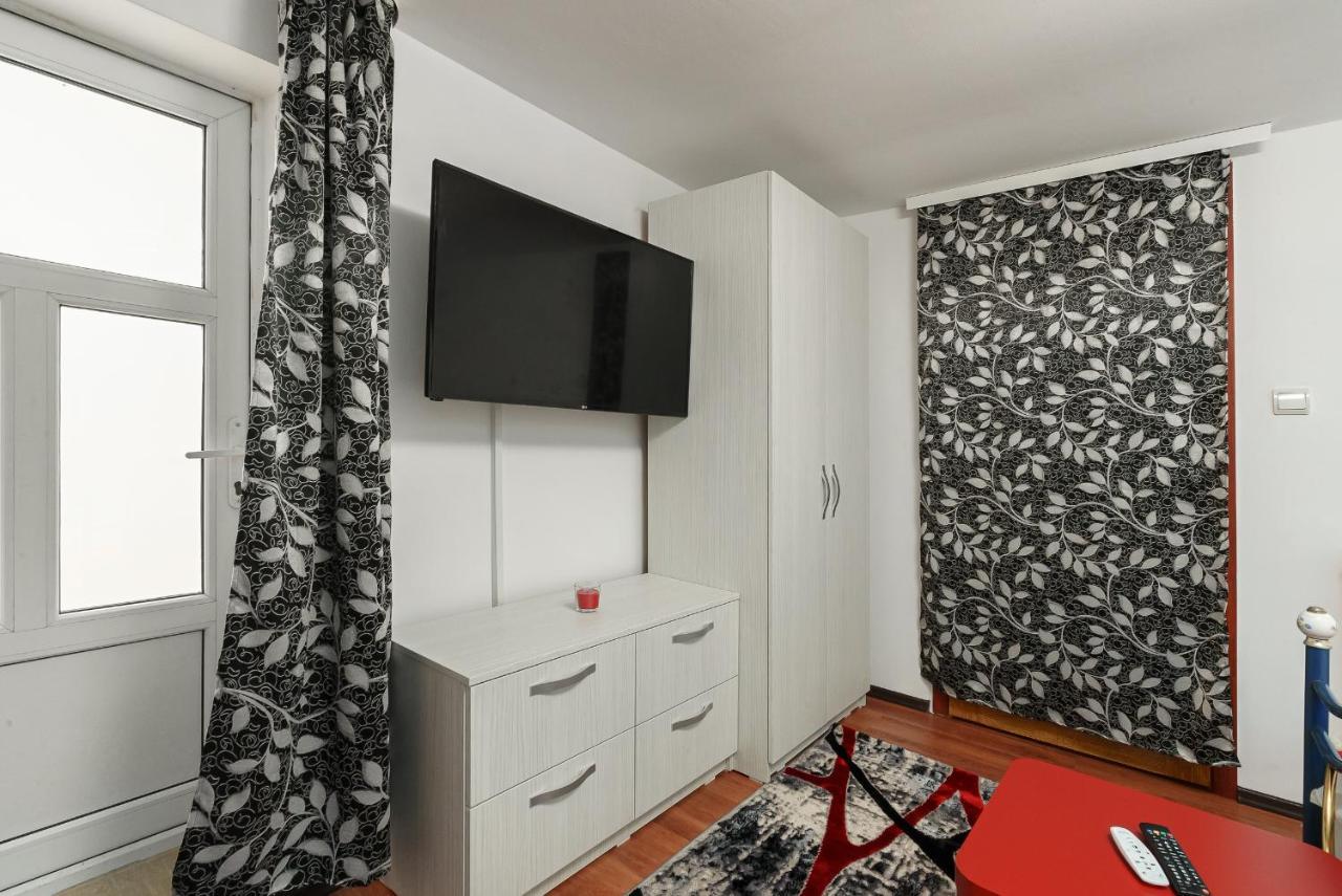 Stone Gate Apartment #3 Bukareszt Zewnętrze zdjęcie